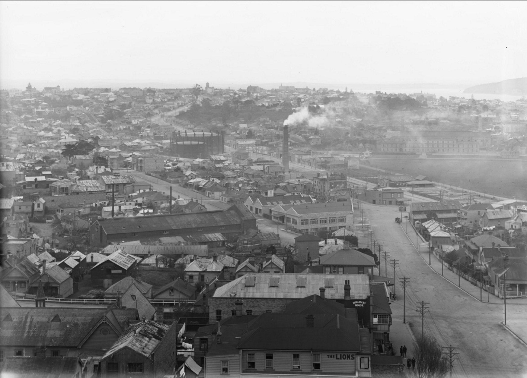 Looking west from St Matthews Church tower across Freemans Bay towards Ponsonby, 1921. Sir George Grey Special Collections, Auckland Libraries